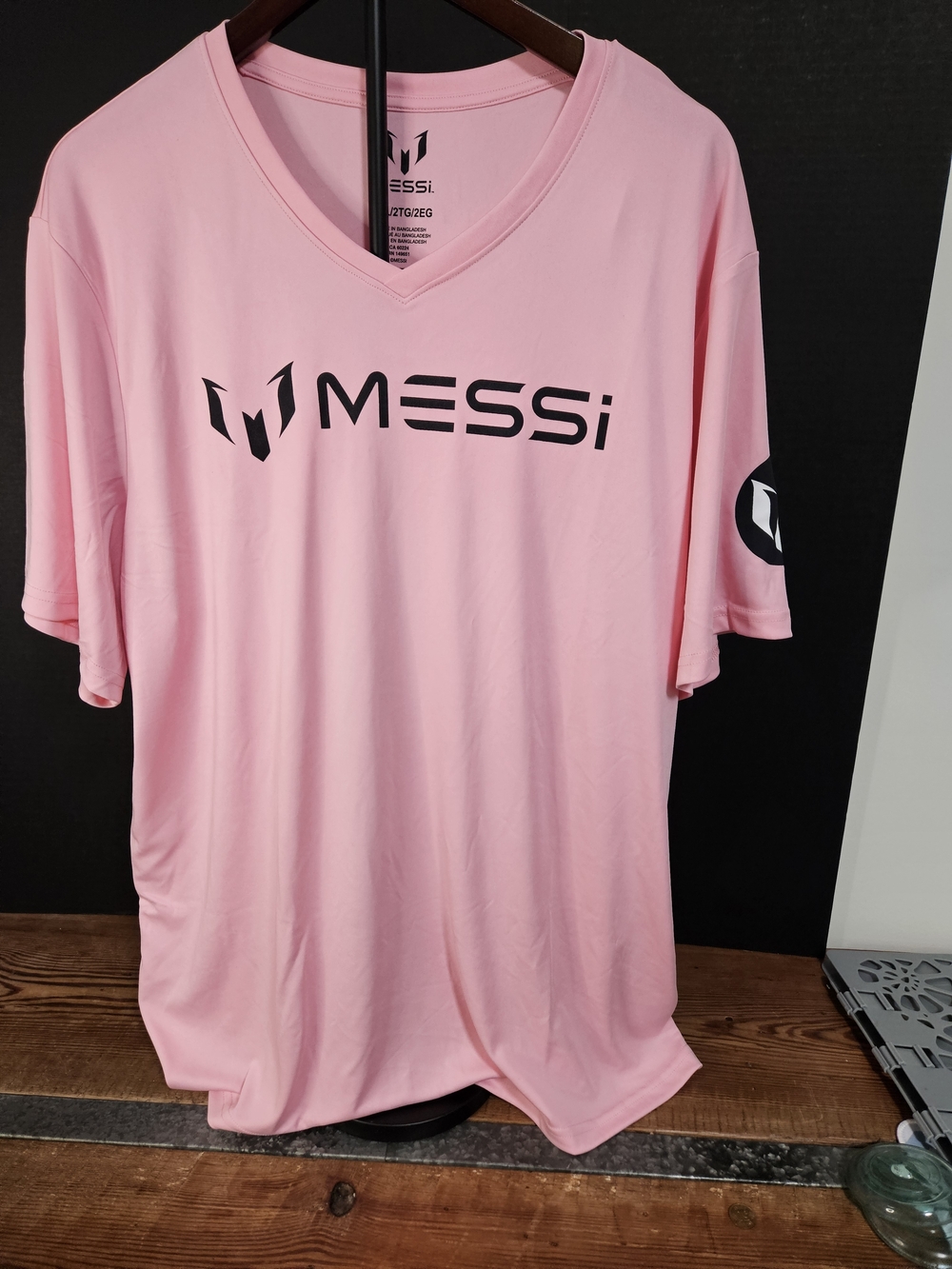 Messi Men's Short Sleeve V-Neck Tee - Pink
